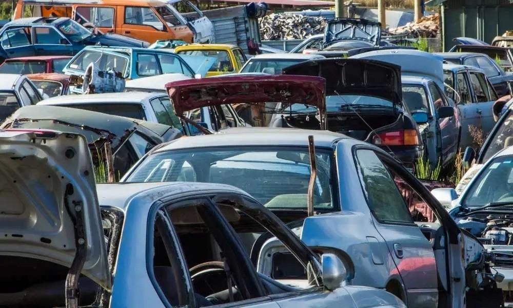 Scrap Cars Glasgow vs Selling Privately: Which Makes More Sense?